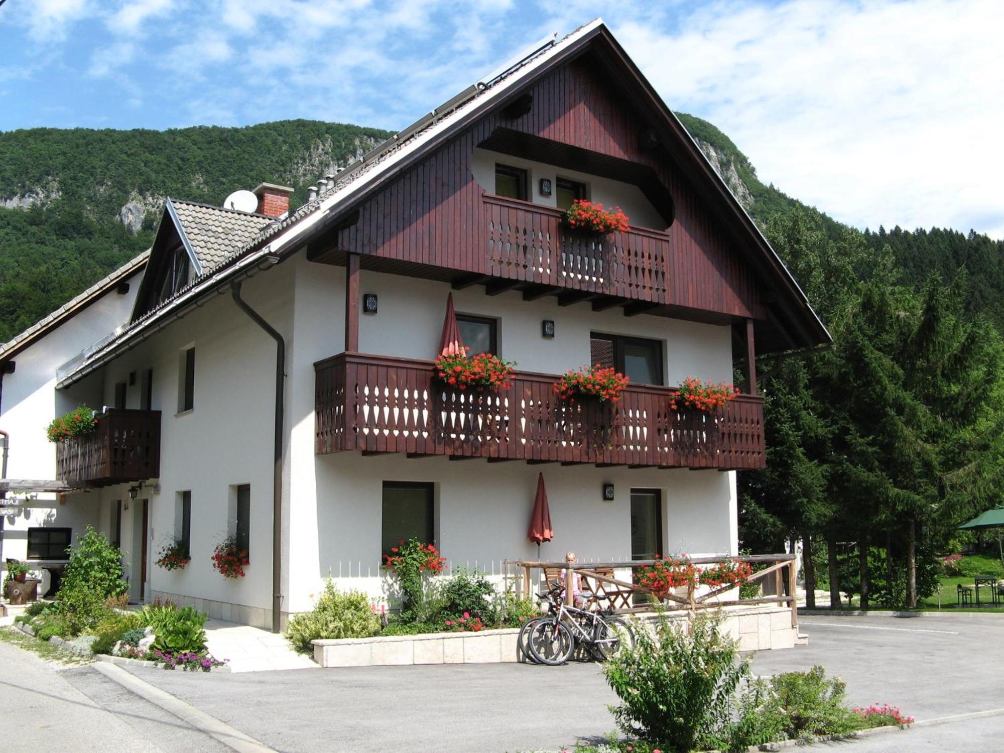 Apartments Na Vasi Bohinji-tó Kültér fotó